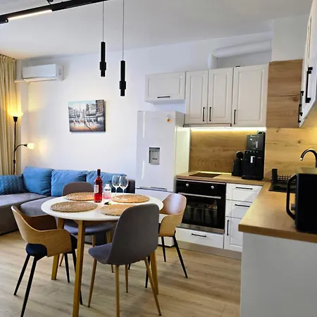 Cozy With Balcony On The Black Sea- Part Of The Family 'vicki *