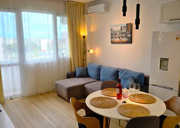 Apartament Cozy With Balcony On The Black Sea- Part Of The Family 'vicki